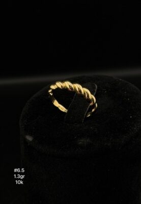 Anillo de dama en oro de 10k
